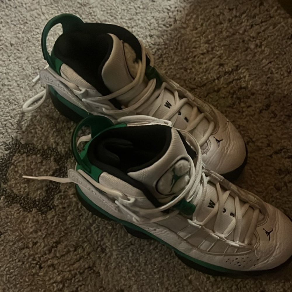 Jordan six rings size 4.5 women's 6.5